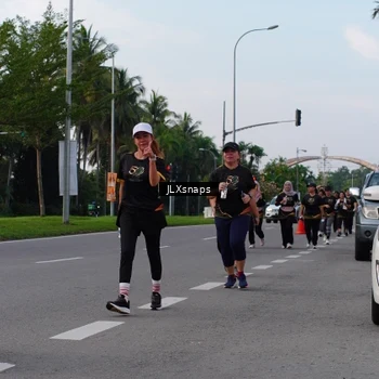 Runner Photo 7143272