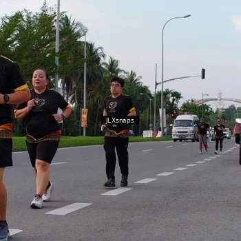 Runner Photo 7143367