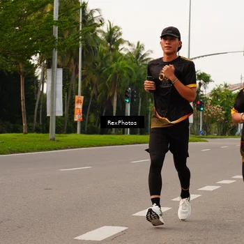 Runner Photo 7143371