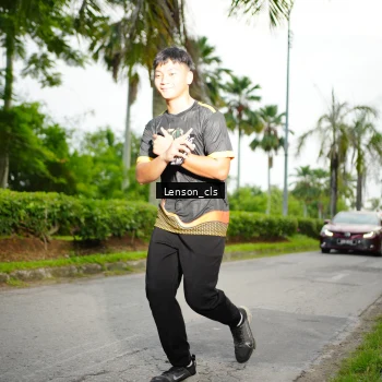 Runner Photo 7143373