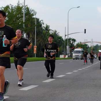 Runner Photo 7143374