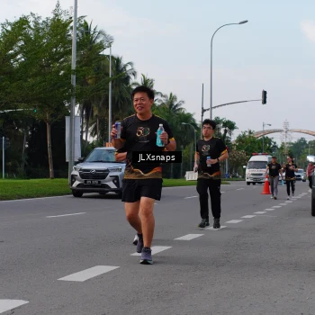 Runner Photo 7143392