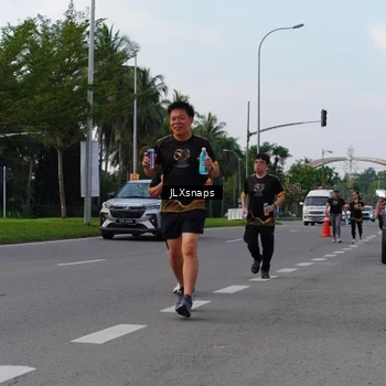Runner Photo 7143399