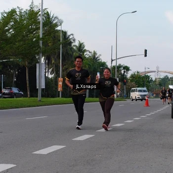Runner Photo 7143416