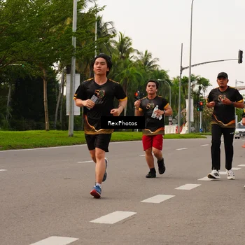 Runner Photo 7143425