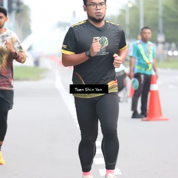 Runner Photo 7143544