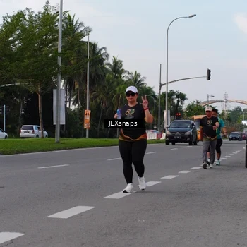 Runner Photo 7143654