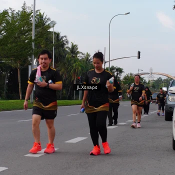 Runner Photo 7143662