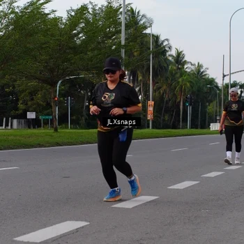 Runner Photo 7143756