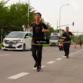 Runner Photo 7143759