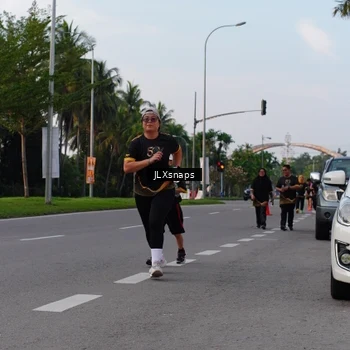 Runner Photo 7143770