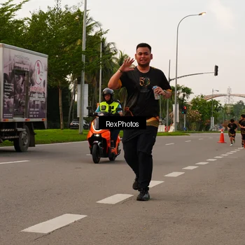 Runner Photo 7143771