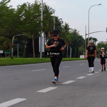 Runner Photo 7143773
