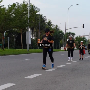 Runner Photo 7143779