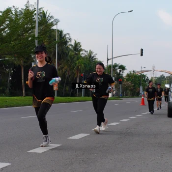 Runner Photo 7143824