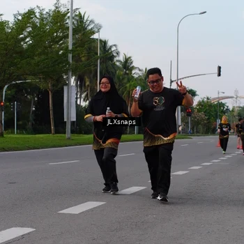 Runner Photo 7143842