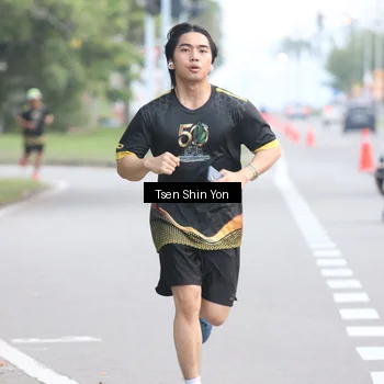 Runner Photo 7143847