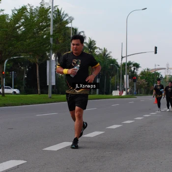 Runner Photo 7143852