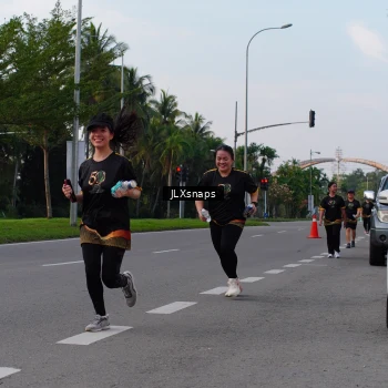Runner Photo 7143854