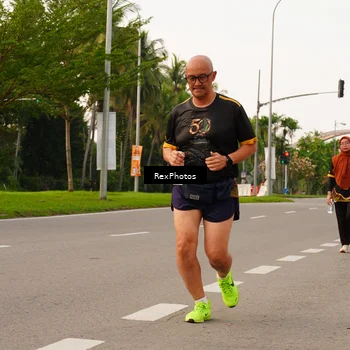 Runner Photo 7144240
