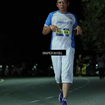 Runner Photo 7144643