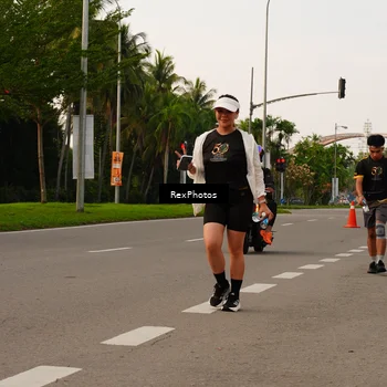 Runner Photo 7144704