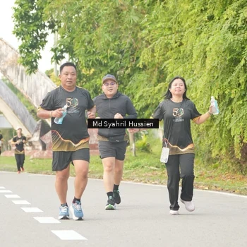 Runner Photo 7144845