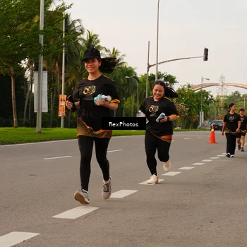 Runner Photo 7145012