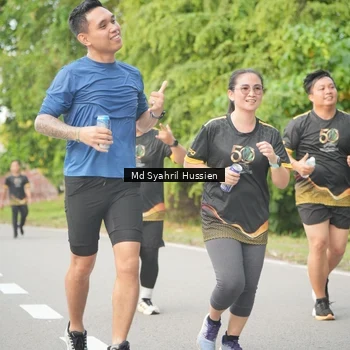 Runner Photo 7145041