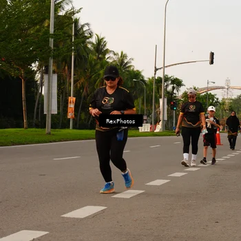 Runner Photo 7145060
