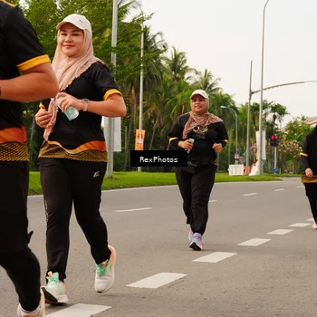 Runner Photo 7145323