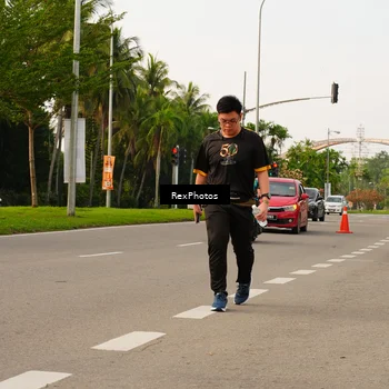 Runner Photo 7145732