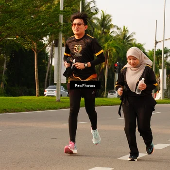 Runner Photo 7146000