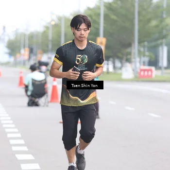 Runner Photo 7146030