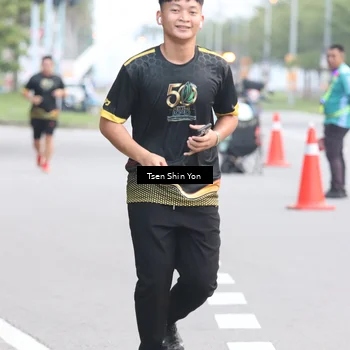 Runner Photo 7146372