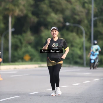 Runner Photo 7147076