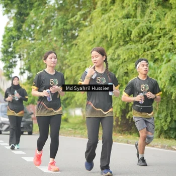 Runner Photo 7147675