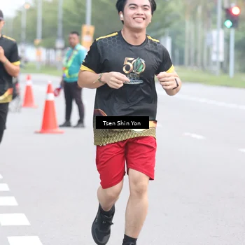 Runner Photo 7148445