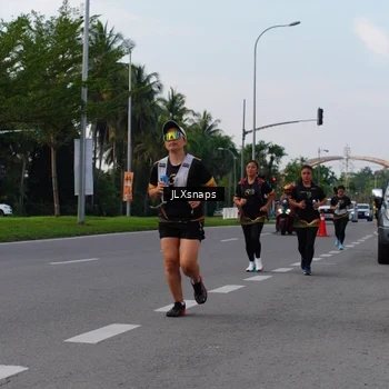 Runner Photo 7149401