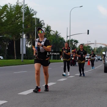 Runner Photo 7149427