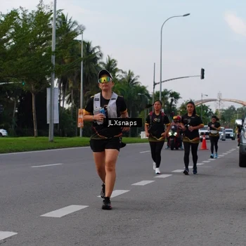 Runner Photo 7149443