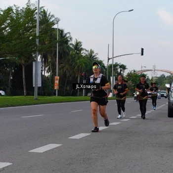 Runner Photo 7149448