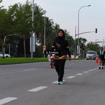 Runner Photo 7149457