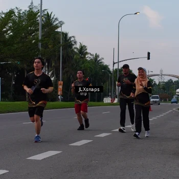 Runner Photo 7150875