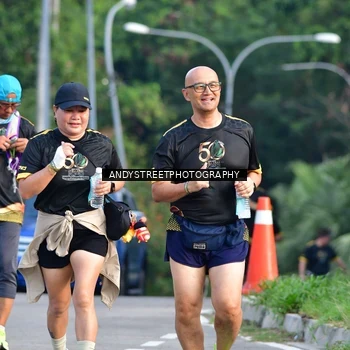 Runner Photo 7151000