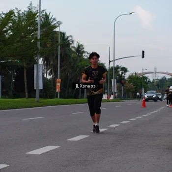 Runner Photo 7151001