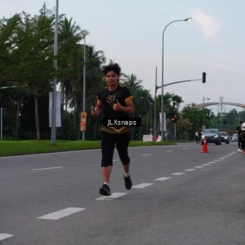 Runner Photo 7151003