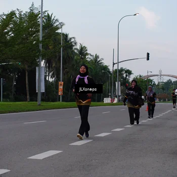 Runner Photo 7151063