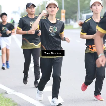 Runner Photo 7151083