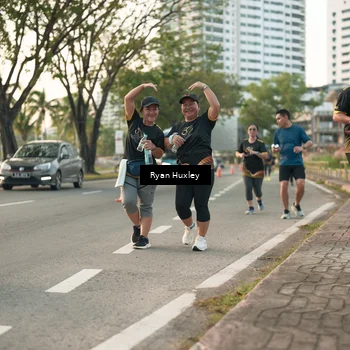 Runner Photo 7151100